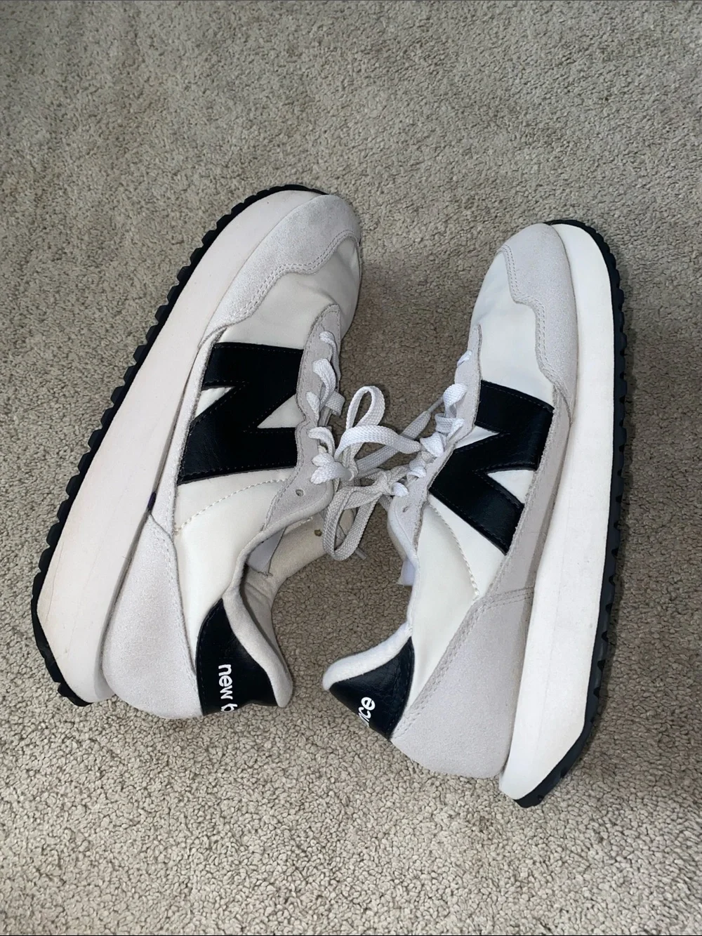 New Balance 237 Black / White WS237BW Women's Size 8.5 Men’s 7